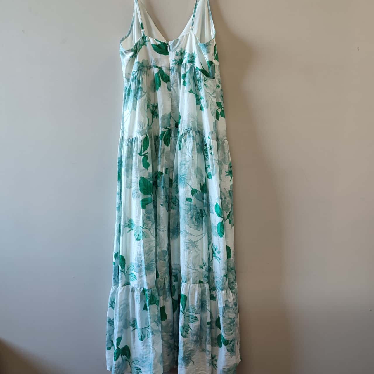 Sheike Green Floral Dress Sheike Dress Abstract Pattern Print White Pink Green Midi Length Size Sheike Green Floral Dress Sheike Dress Abstract Pattern Print White Pink Green Midi Length Size