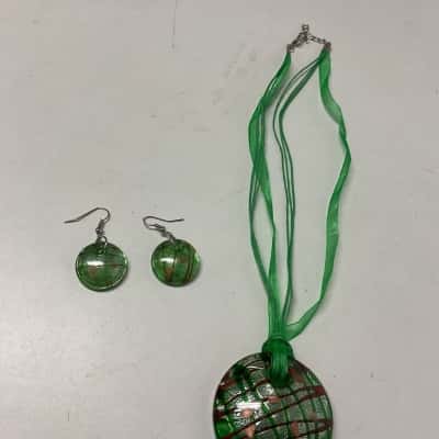  Womens Earrings / Necklace Green tones