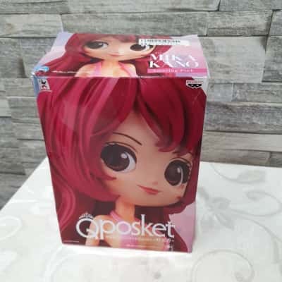 Qposket figurine