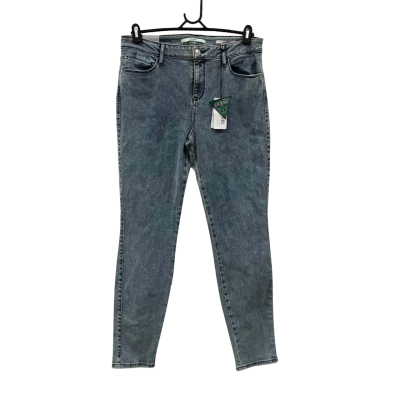WOMEN’S GUESS SEXY CURVE JEANS. BRAND NEW. SIZE 32