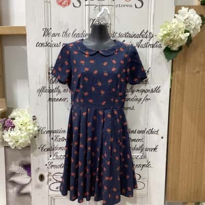 Princess Highway Brand! NWOT GORGEOUS NAVY BLUE FLORAL PRINT MINI DRESS! Womens  Size 10 Casual Dress / Floral Dress / Short Sleeve Dress  Navy Blue 