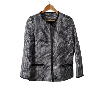Liz Jordan Womens  Size 10 Winter Jacket Black  / White 