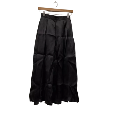 Laura Ashley Womens  Size 8 Maxi /Pleated Skirt Black  
