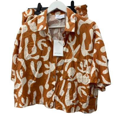  Womens  Hey Chic Size 16 Cream / Mustard top & shorts set. 