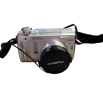 Olympus Digital Camera C-760 Ultra Zoom 3.2MP 