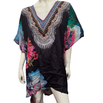 Taking Shape Womens  Size M Floral Top Black  / Floral 