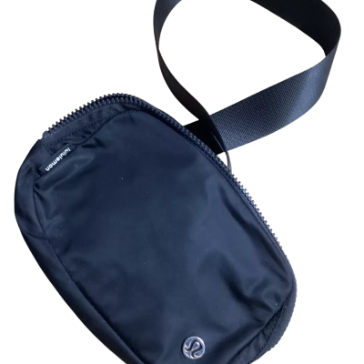 Lululemon cross body bag sml Black  