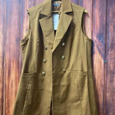 Something 4 Olivia  Size 20 Beige jacket new 