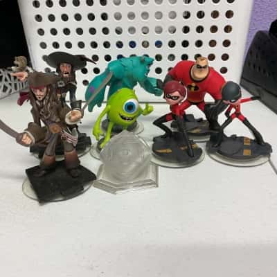 Disney infinity figures Pixar 