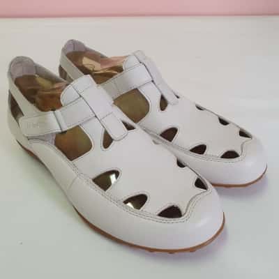 Homyped Women's Size 7C+ Echo Leather Shoe Alabaster - New In Box