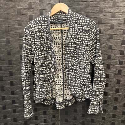  Womens  Size M Black  / Grey Huntress Jacket 