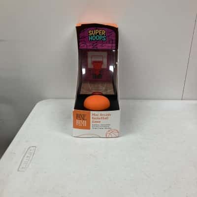 Luxe Lumi Retro Mini Arcade Basketball Game