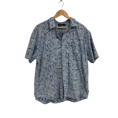 Nautica Mens  Size XL Blue / White Floral Shirt