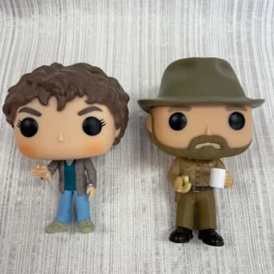 STRANGER THINGS Hopper & Eleven figurines
