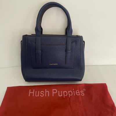 Hush Puppies Womens Handbag / Shoulder Bag Navy Blue NWOT 25 x 20 x 8 cm.          (HB1)