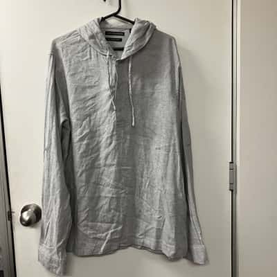 Saks Fifth Avenue Mens  Size XL hooded Long Sleeve Shirt Grey 