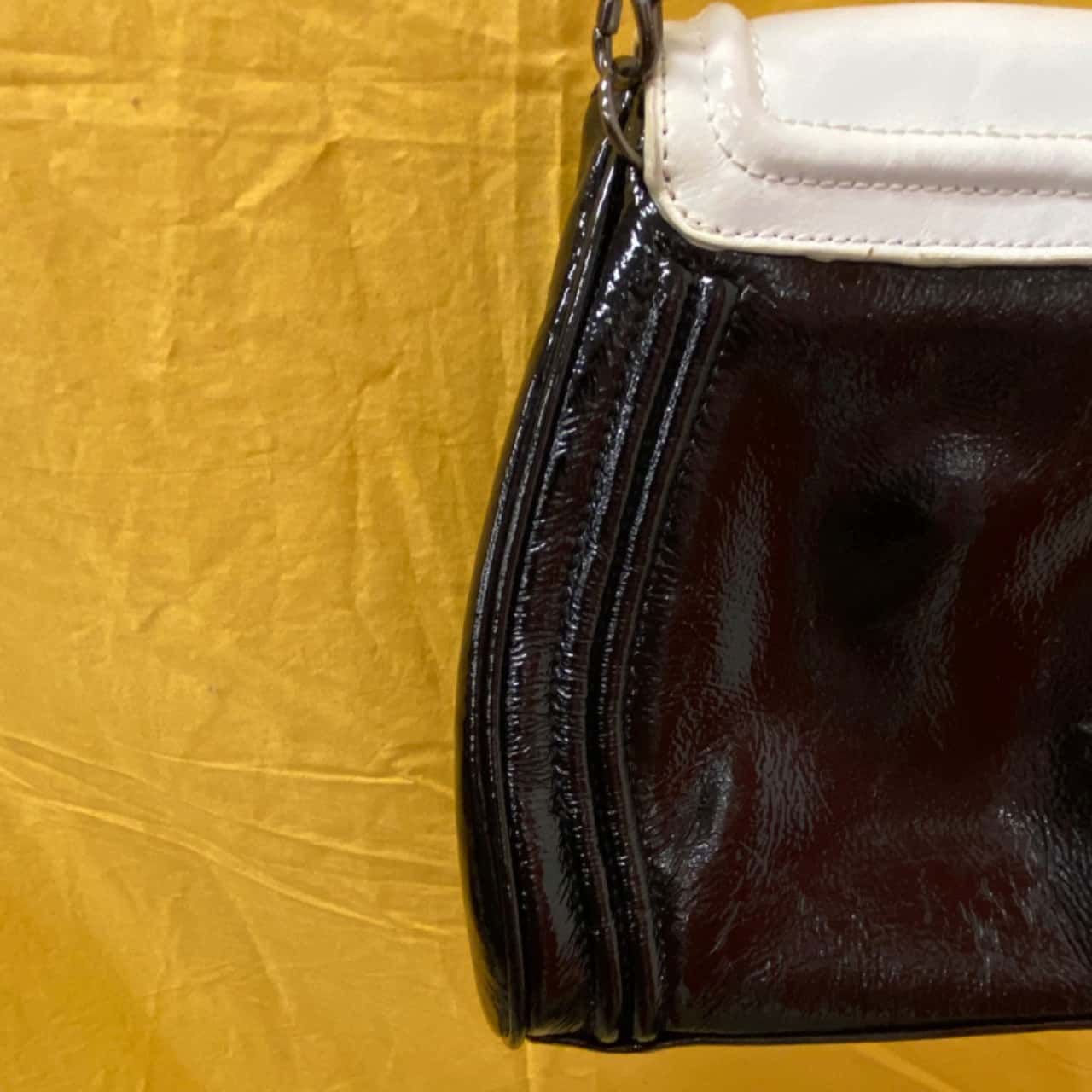 Mimco Womens Cross Body Bag Black / White (s)