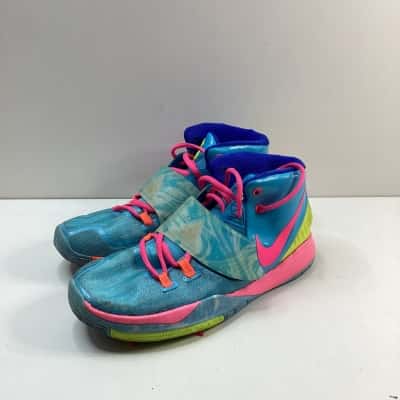 Nike Womens  Size 7 Sneakers Blue / Pink  / Yellow 