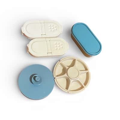 5 x vintage Tupperware fridge magnets