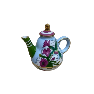 Maxwell Williams Vivian Chan mini tea pot