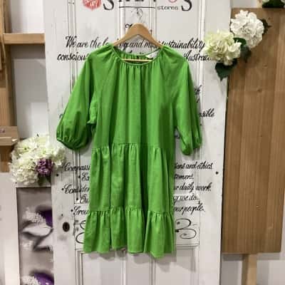 Sunny Girl Brand! LINEN SHORT BALLOON SLEEVE TIERED BABYDOLL MIDI DRESS! Womens  Size 12 Babydoll Dress / Casual Dress / Short Sleeve Dress  Green 