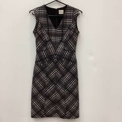 Reiss Womens  Size 8 Black  / White dress