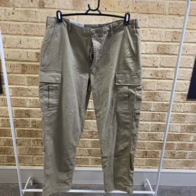 Uniqlo Mens beige cargo pants Size XL 