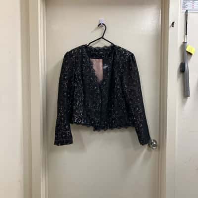 Sara Women’s Open Jacket Size 18