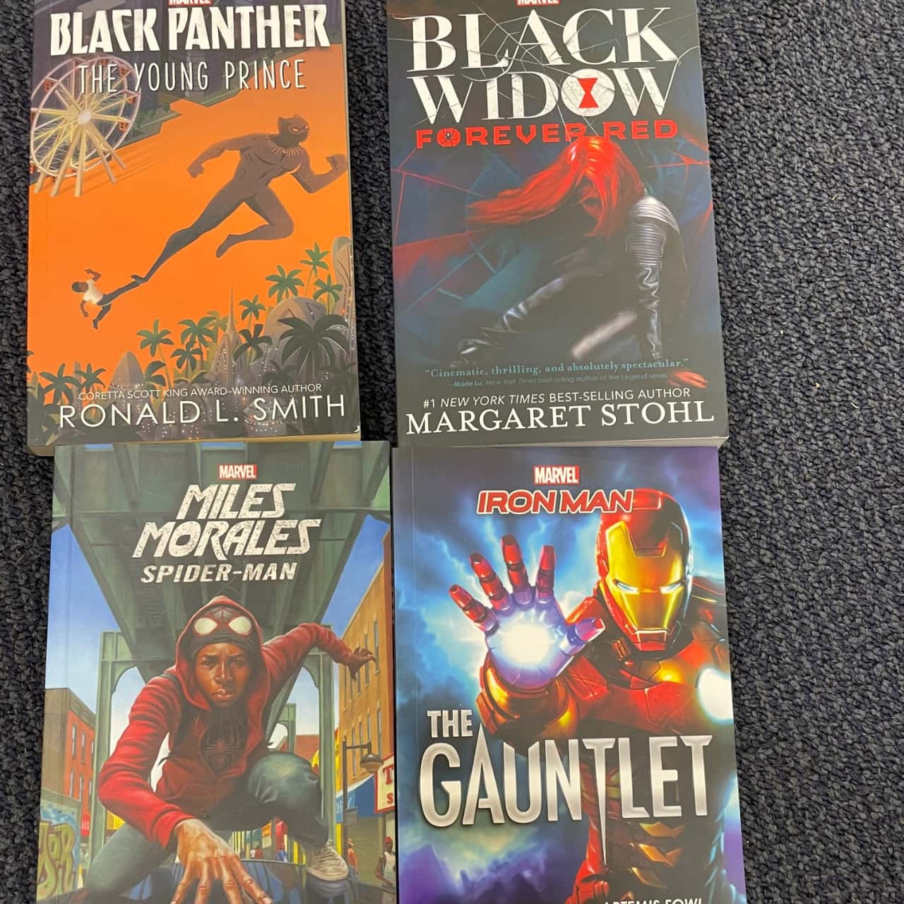 Marvel: Hero Vault. 4 books in a cardboard case.(s)