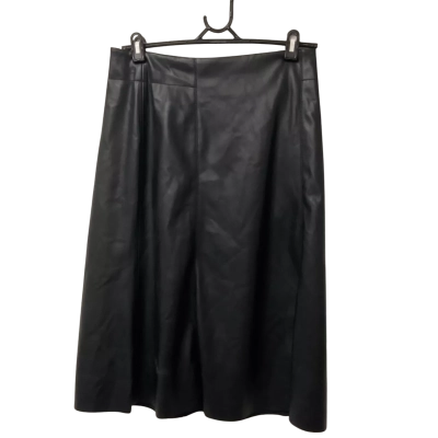 Womens Basque Size 10 Leather Skirt Black  