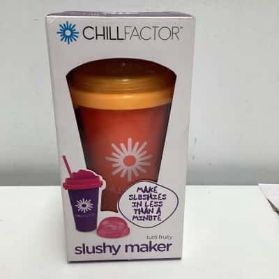 New-  CHILL FACTOR Slushy maker  - orange