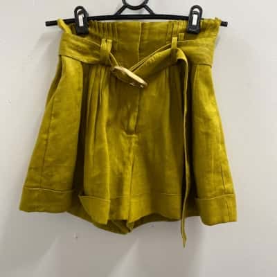 AJE Womens  Size 6 Board Shorts / Shorts Mustard 