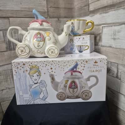 Disney Princess Cinderella tea pot and tea cup 