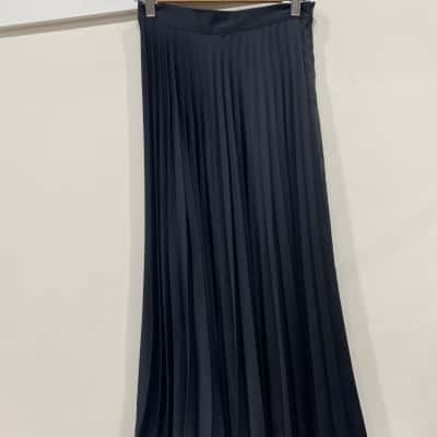 Zara Womens  Size S Maxi Skirt / Pleated Skirt Black  