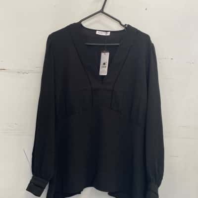City Chic Womens  Size 18 V-Neck Top Black  