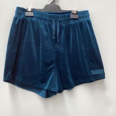 ECHT- Womens  Size L Teal velvet shorts 