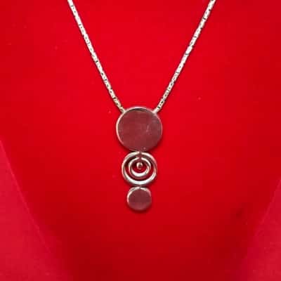  Women's Necklace Newbridge Silverware Pendant on Complimentary Chain