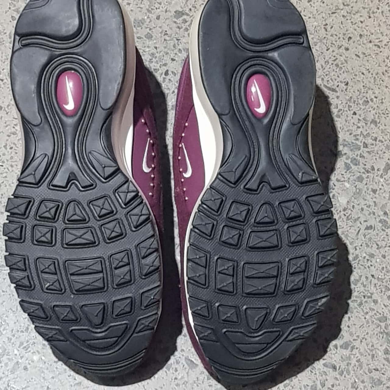nike size 7 womens in mens