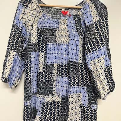 Millers Women's Size 12 Blouse Blue Shirred Pattern