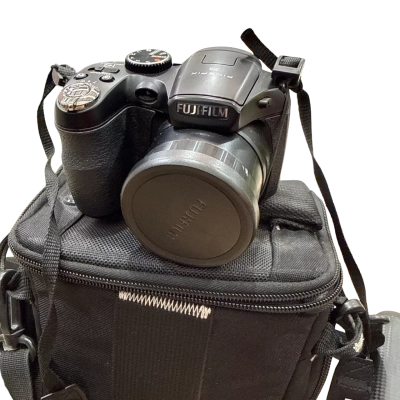 Fujifilm finepix s camera 