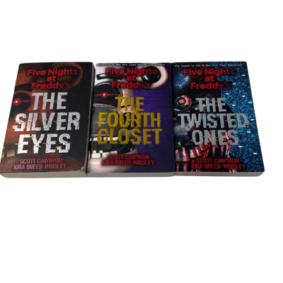 Five nights at Freddy’s x3 books 