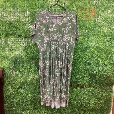Loobies Story Womens  Size 14 Casual Dress Floral / Green 