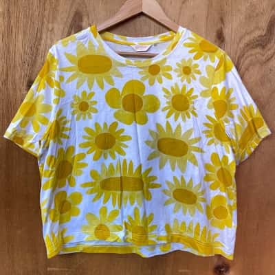 Gorman Yellow/White Flower Pattern T-Shirt Size 14