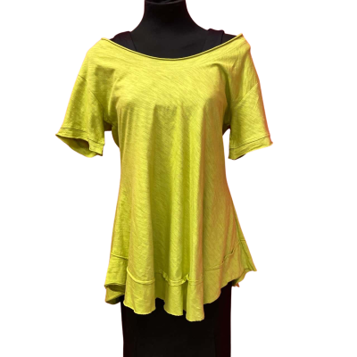 Queen of Everything Womens  Size 2 Green Top