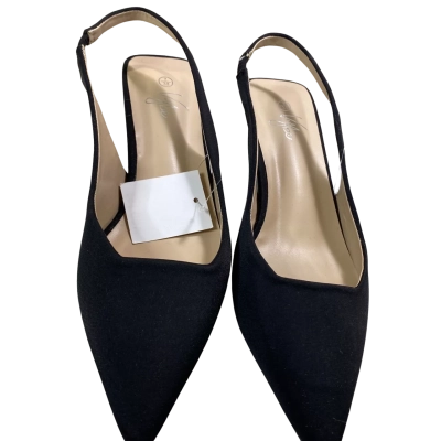 Vybe Womens  Size 7 /38 Black Shoes 