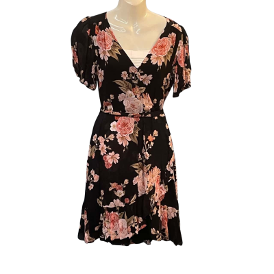 Forever New Womens  Size 8 / S Floral Dress / Mini Dress / Short Sleeve Dress  Black  / Floral / Green / Pink  