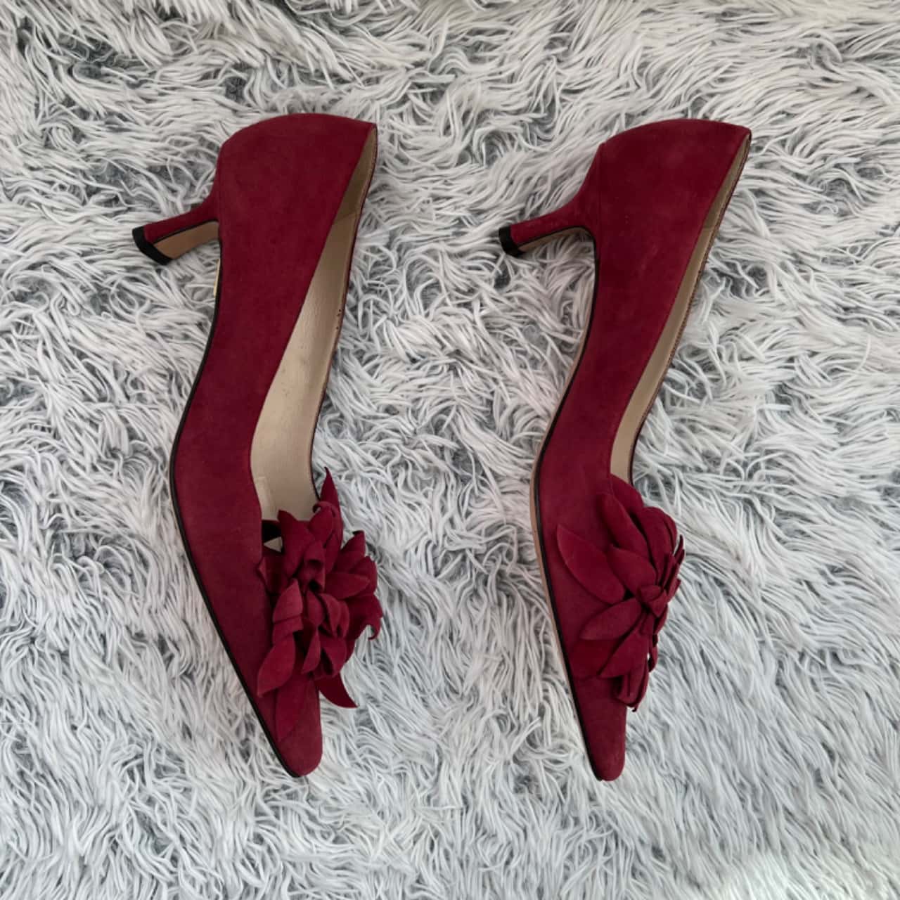 MADE IN ITALY LEATHER Ladies Kitten Heels Size 38.5 Burgundy Suede(s)