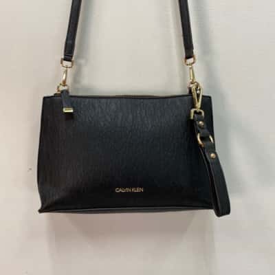 Calvin Klein Womens Shoulder Bag / Wristlet Black  