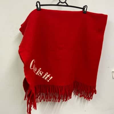 Onkaparinga Red retro woolen Blanket Coke is it 