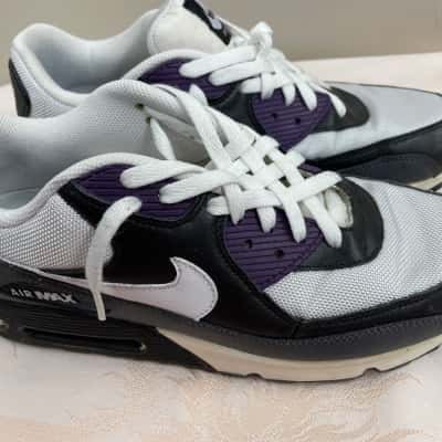 Nike Womens  Size 9.5 Trainers Black  / Purple / White 